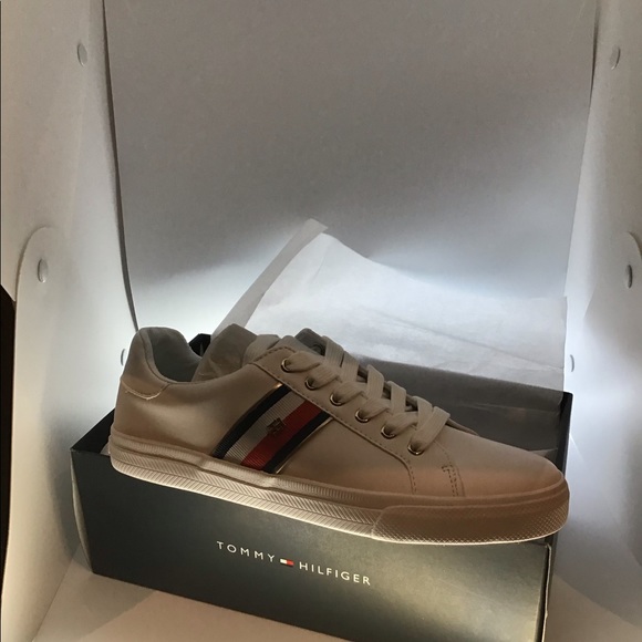 Sneaker - Picture 5 of 5